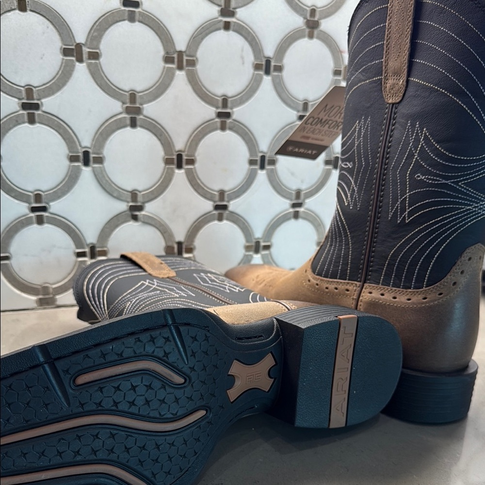 Ariat Brown Cowboy Western Boots with Classic Design Men’s 11 - Picture 6 of 6